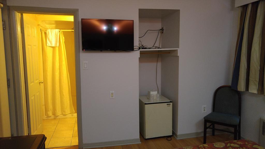 המילטון Budget Inn 2000 מראה חיצוני תמונה
