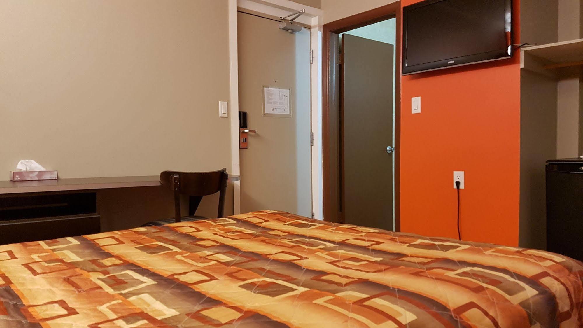 המילטון Budget Inn 2000 מראה חיצוני תמונה